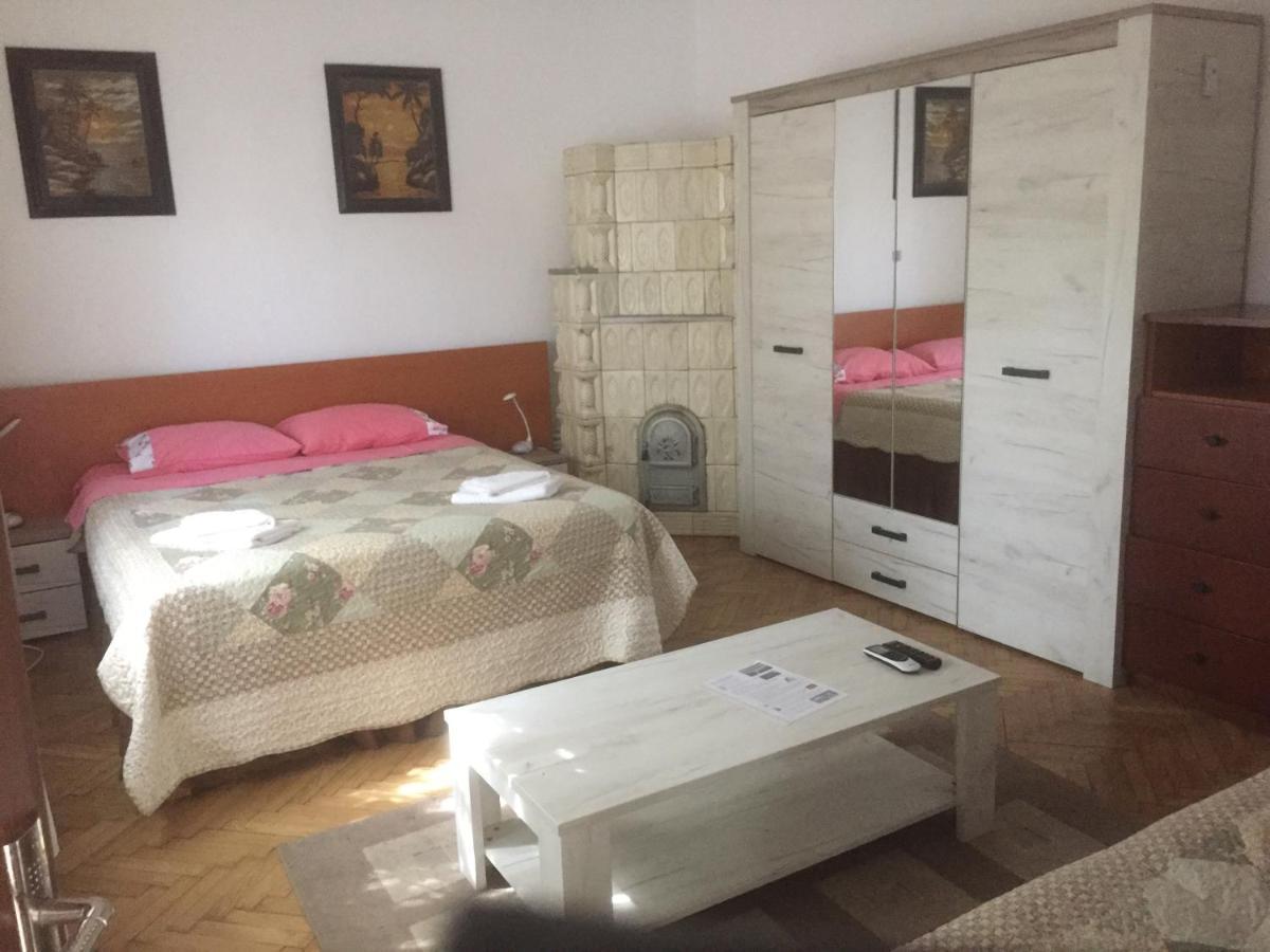 Villa 3 Papuci コンスタンツァ エクステリア 写真